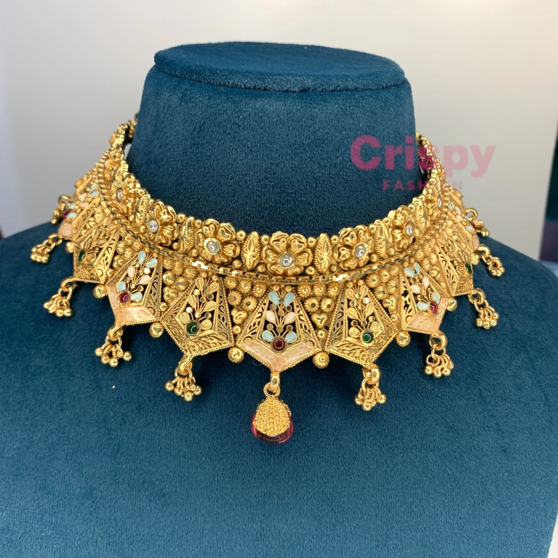 Golden Polished Choker Necklace Set with Earrings & Maang Tikka
