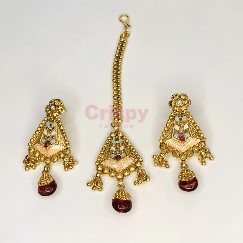 Golden Polished Choker Necklace Set with Earrings & Maang Tikka