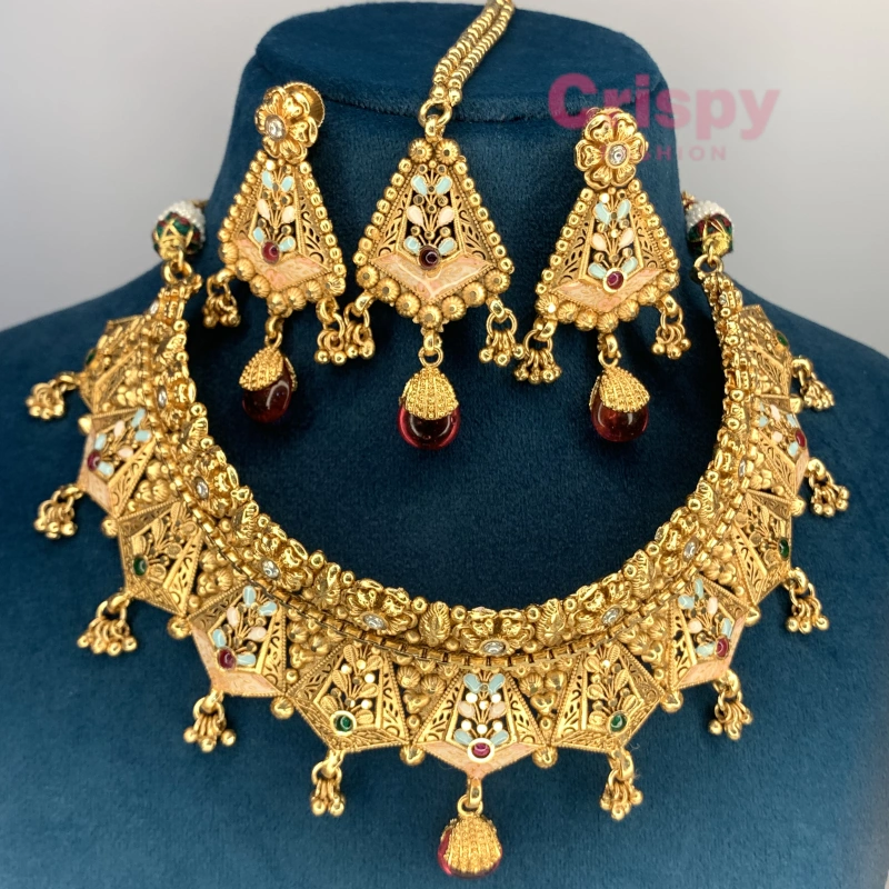 Golden Polished Choker Necklace Set with Earrings & Maang Tikka