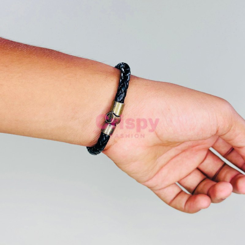 Jai Shri Ram Braided Bracelet with Engraved Plate