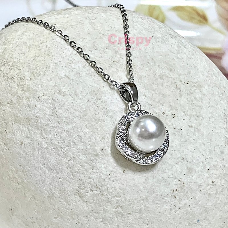 Elegant Pearl Halo Pendant Necklace