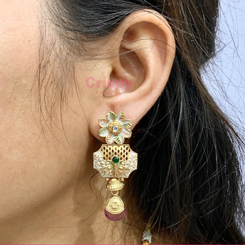 Traditional Meenakari Brass Golden Polished Choker Necklace Set with Earrings