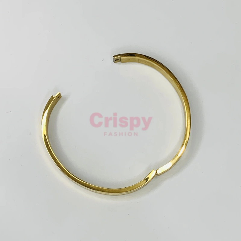 Golden kada side view