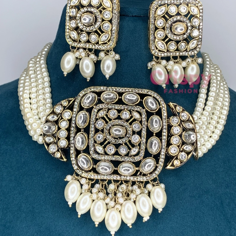 Antique Polished Pearl & Kundan Choker Set with Earrings