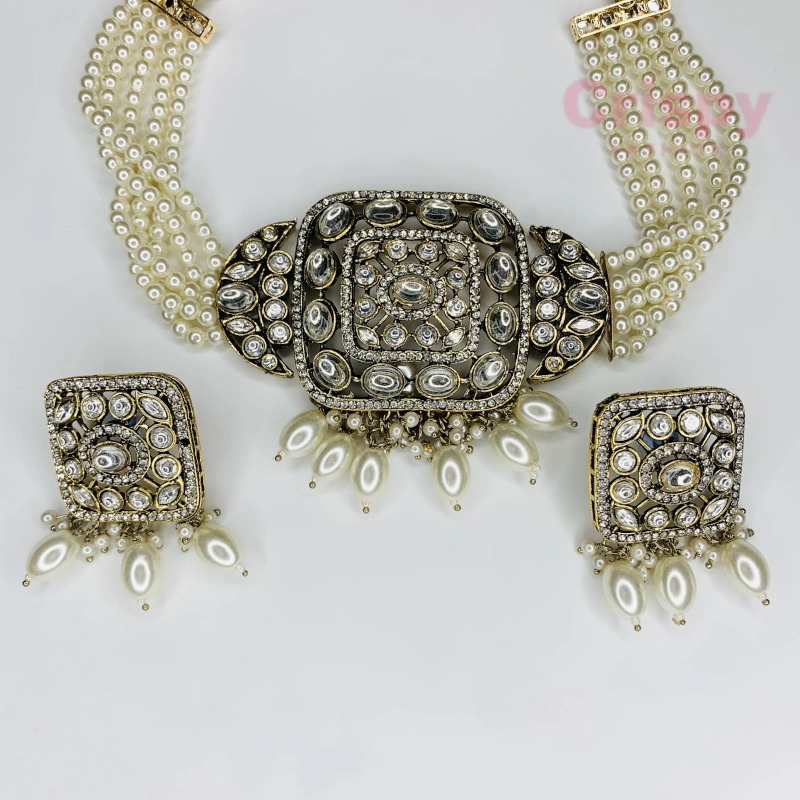 Antique Polished Pearl & Kundan Choker Set with Earrings