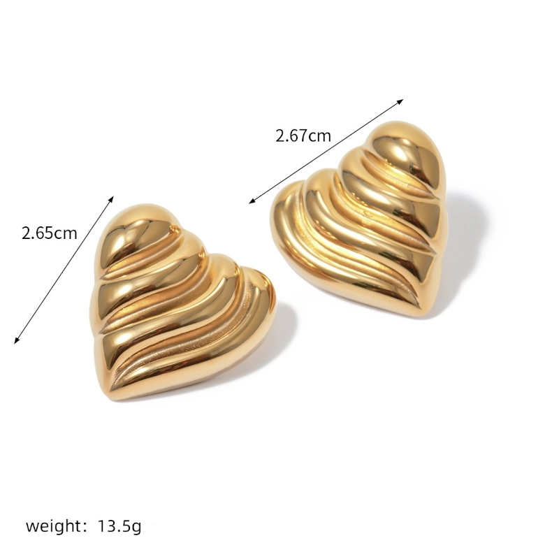 Ribbed Golden Heart Stud Earrings