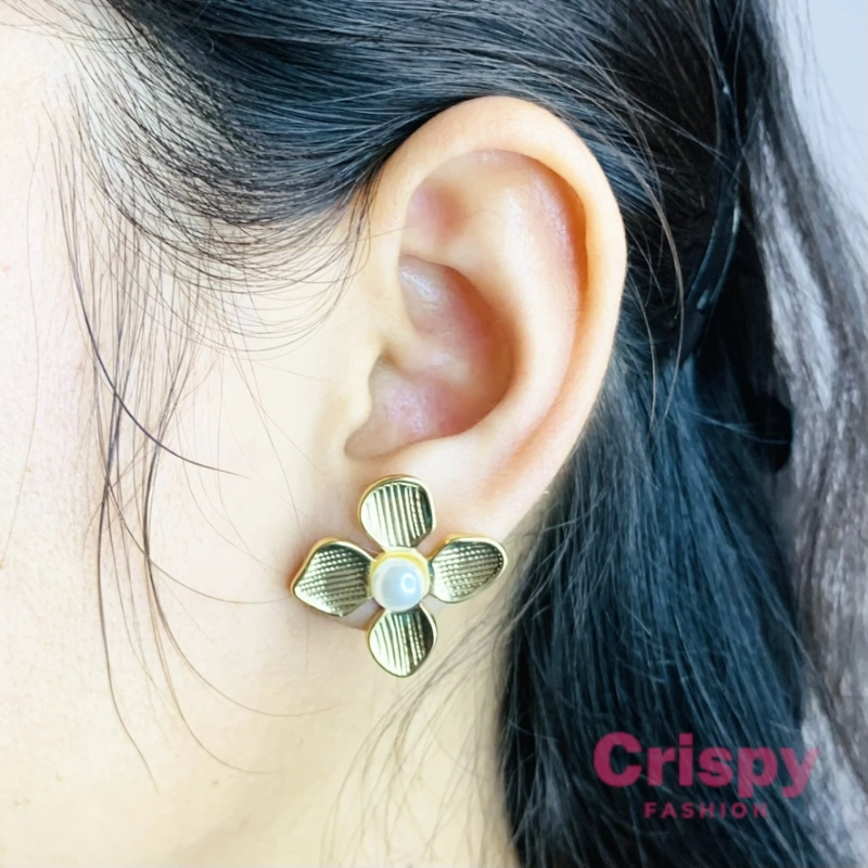 Ribbed Golden Flower & Pearl Stud Earrings